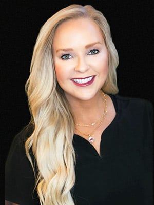 Courtney Kennedy 300x400 Courtney Kennedy